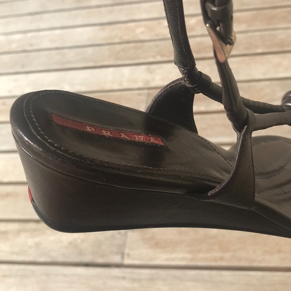 Brown Prada sandals - Picture 4 of 5